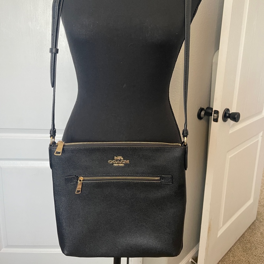 Coach purse, in excellent condition. Only used a few times